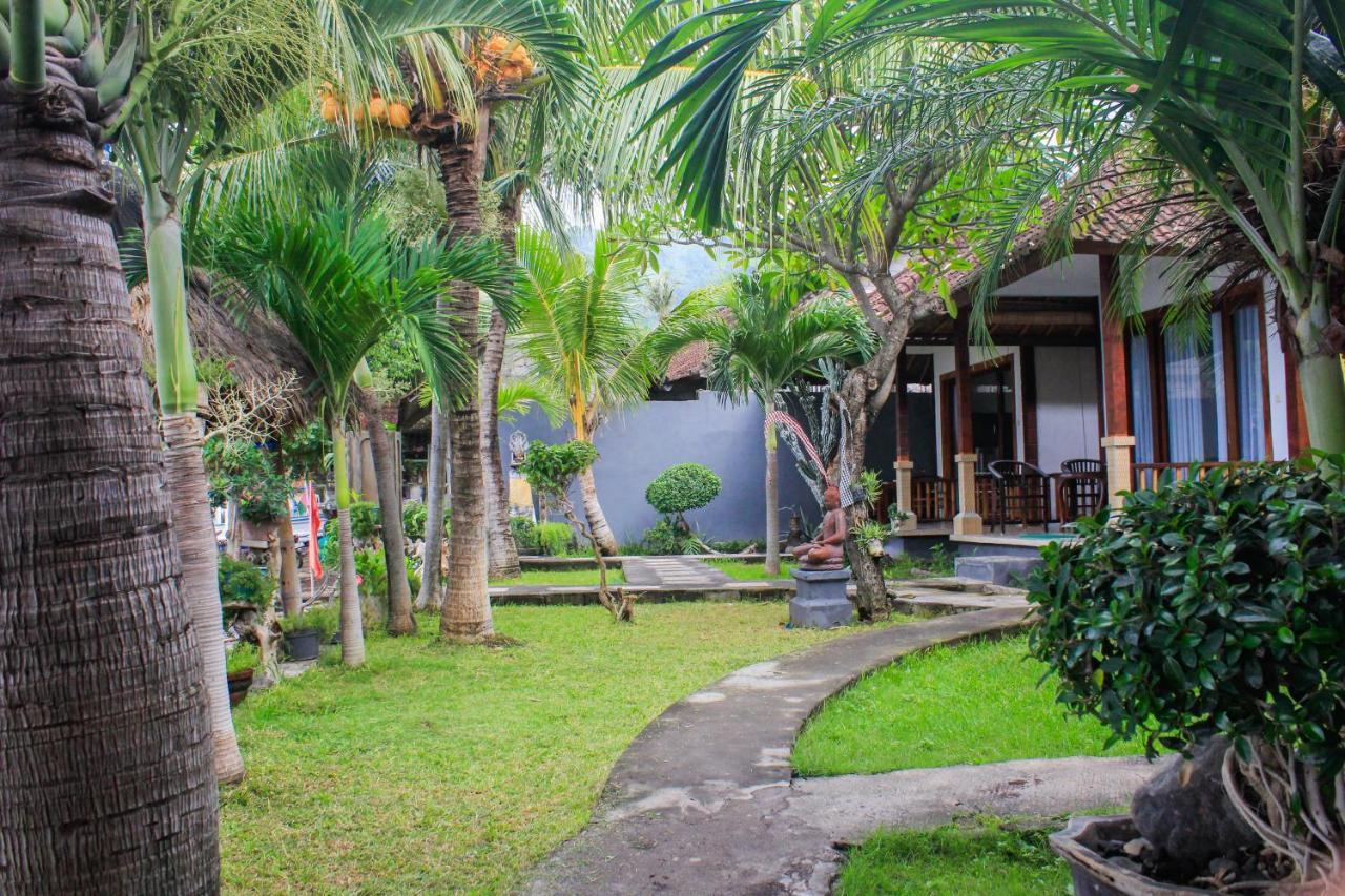 Coconut Beach Bungalows & Warung Amed Exterior foto