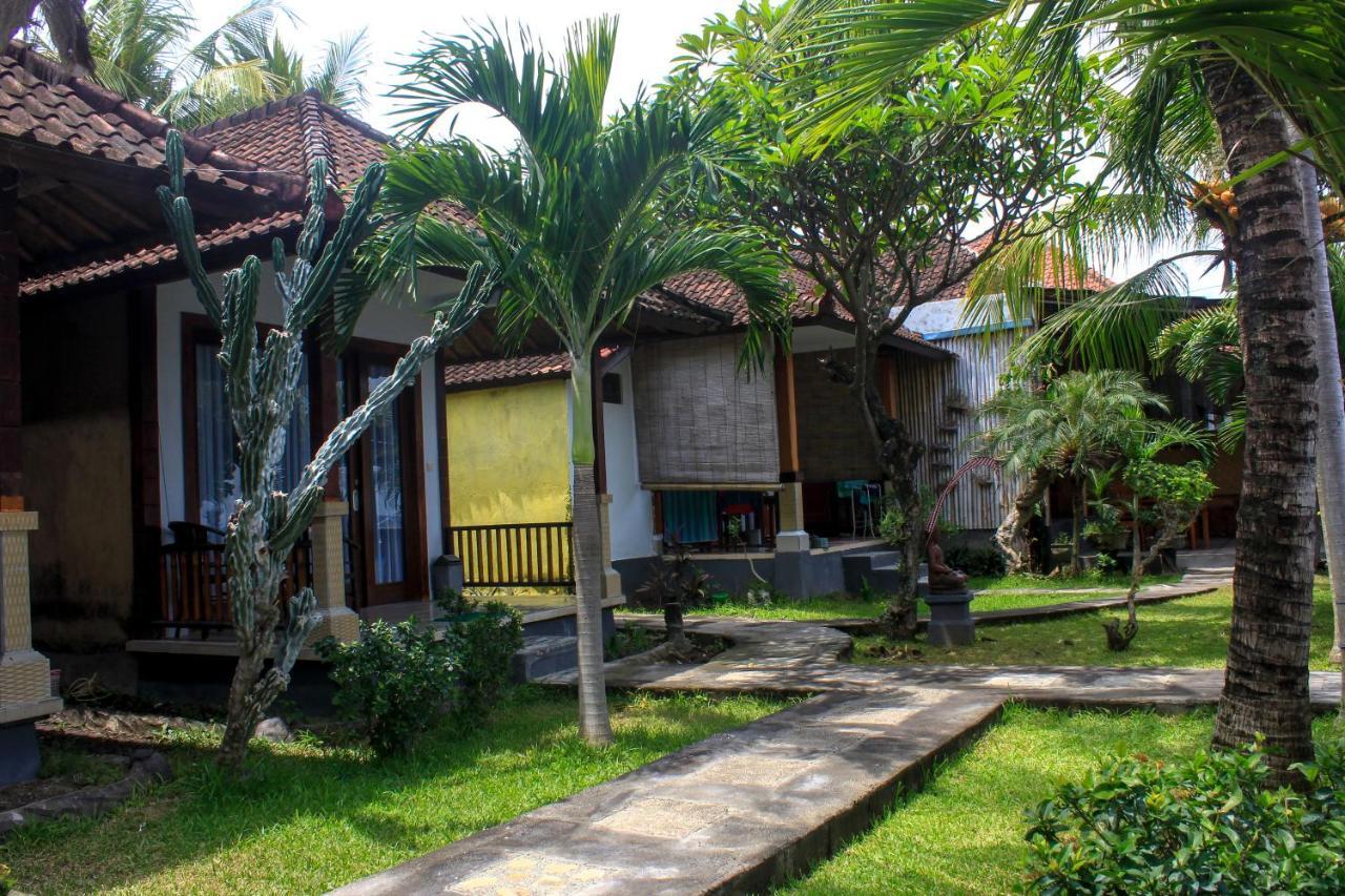 Coconut Beach Bungalows & Warung Amed Exterior foto