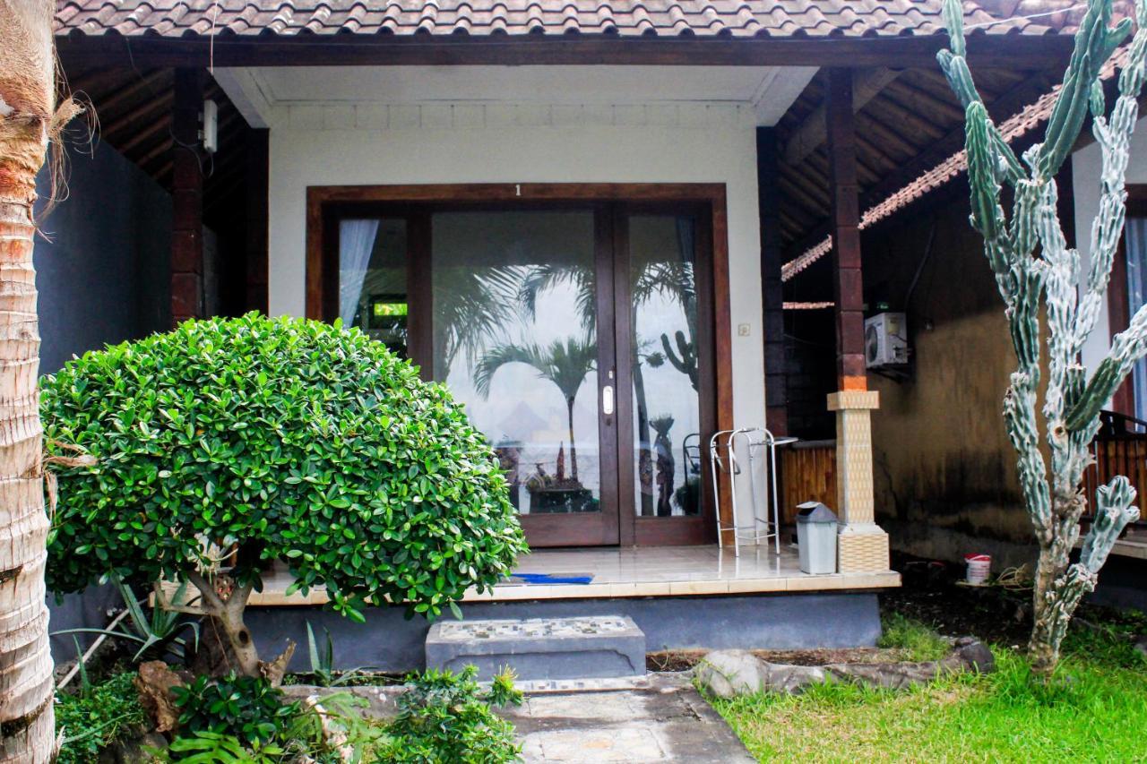 Coconut Beach Bungalows & Warung Amed Exterior foto