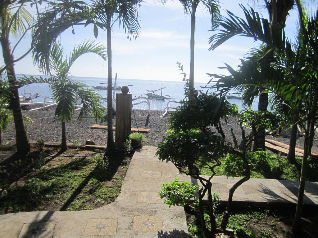 Coconut Beach Bungalows & Warung Amed Exterior foto